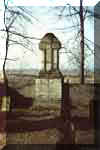 Pomnik wiosn� 2001.