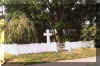 Og�lny widok cmentarza z boiska.
